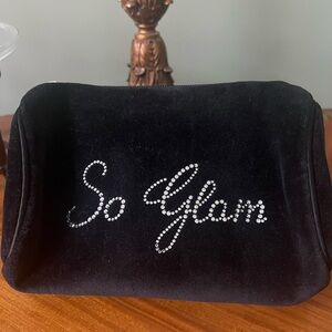 Vintage Bath Body Works So Glam Black Velvet Velour Cosmetic Bag Zip Top NWOT